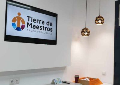 Tierra de Maestros
